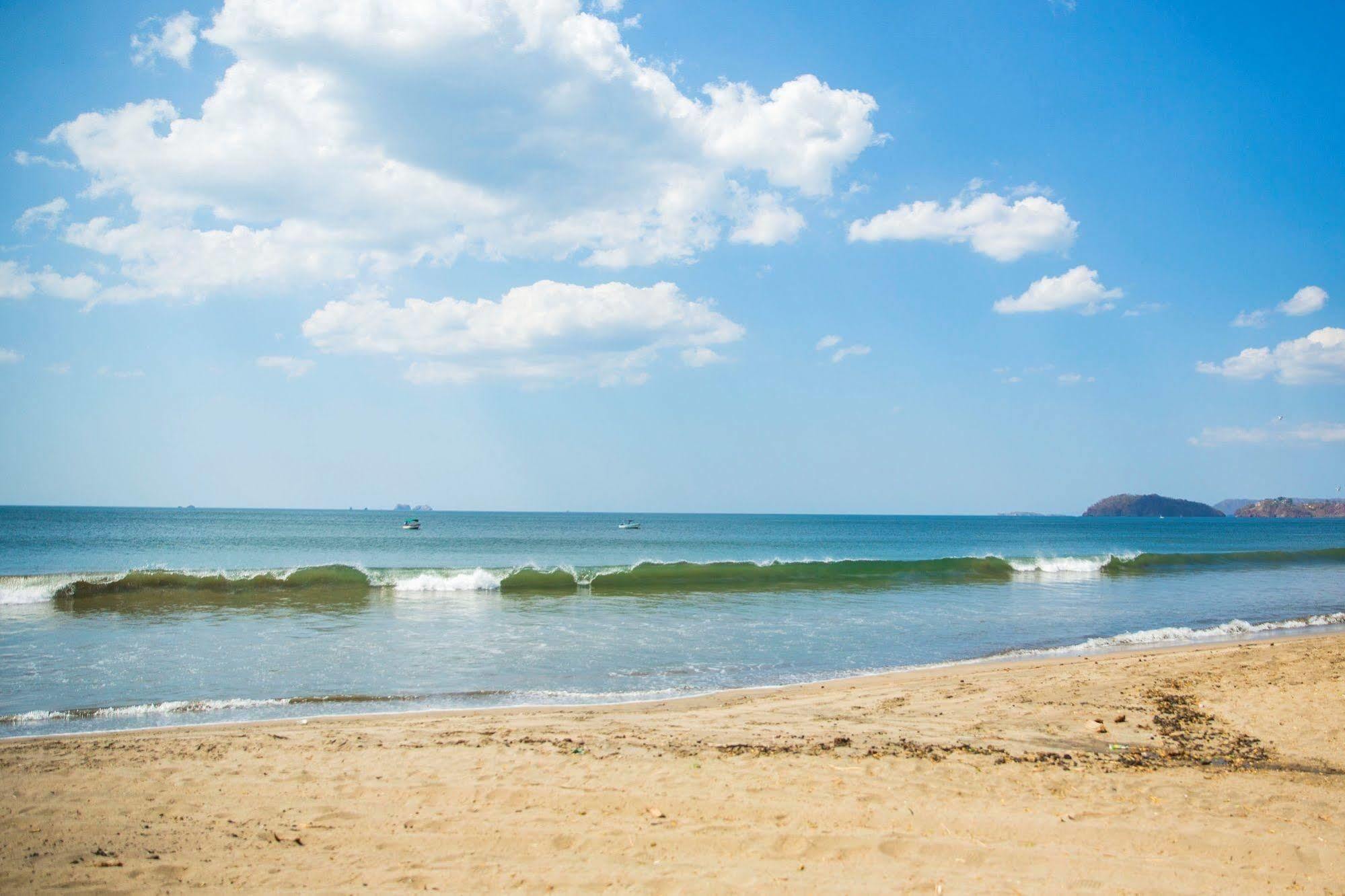 Rustic Beach Front Hotel Brasilito Exterior foto